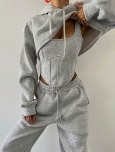 Very comfortable and secure fitted sweat suit outfit Matching Pants Set, Hooded Crop Top, Short Hoodie, Sleeveless Outfit, Set Outfits, Tracksuit Set, Loose Outfit, Tracksuit Women, Streetwear Outfits