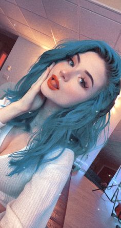 Motel Aesthetic, Blue And Pink Hair, Mermaid Motel, Blue Haired Girl, Mermaid Makeup, Hair Drawing, Emo Girls, Mermaid Hair, Makeup Goals