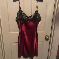 Silk Chemise Burgundy W Black Lace Size Large Never Worn W Tag No Price Org 40.00 Asking 30.00 Red And Black Lace Dress, Silk Maison, Silk Chemise, Silk Nightgown, Photos Poses, Mish Mash, Black Slip Dress, Lace Slip Dress, Lace Slip