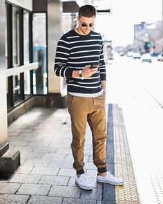 Classy Outfits For Teens, Outfits Aesthetic Grunge, Outfits With Air Force Ones, Mens Clothing Trends, Outfits With Jordan 1s Fashion Styles, Men's Capsule Wardrobe, Mens Jogger Pants, Joggers Outfit, Legging Outfits