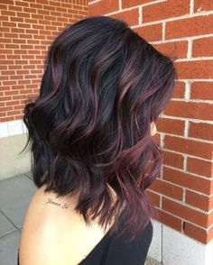 Hairstyles Vacation, Dark Red Hair, Hair Color Ideas For Brunettes, Trendy Hair, Hair Color Balayage, Cool Hair Color, Hair Color For Black Hair