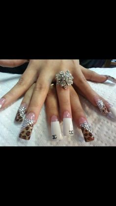 A little too long but LOVE THESE!! IF I CAN FINE a wonderfully talented nail tech to do this!! 2000s Nails, Duck Feet, Retro Nails, Punk Nails, Grunge Nails, Long Nail, Leopard Nails, Exotic Nails