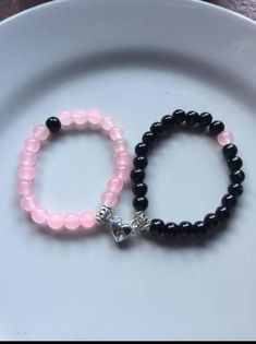 Aesthetic Bff Bracelets, Cute Bf And Gf Bracelets, Beads Bracelet For Couples, Couple Bracelet Ideas Beads, Matching Bracelets For Couples Aesthetic, Couple Diy Bracelets, Couple Beads Bracelets, Matching Stuff For Couples, Matching Bracelets Aesthetic