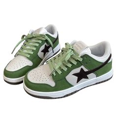 Streetwear Fashion Green, Green Y2k Clothes, Y2k Grunge Shoes, Black And Green Shoes, Green Sneakers Aesthetic, Green Fits Aesthetic, Dark Green Clothes, Y2k Style Green Crop Top For Streetwear, Green Clothes Aesthetic