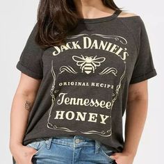 Torrid Jack Daniels Classic Fit Cold Shoulder Tee Charcoal Gray Plus Size 3x 22-24 Pit 25” Length 30” Sleeve Length 9” Charcoal Heather Gray New With Tags! $45.50 Tennessee Honey, Jack Daniels, Charcoal Grey, Cold Shoulder, Heather Grey, Sleeve Length, Plus Size, Womens Tops, Tops & Tees