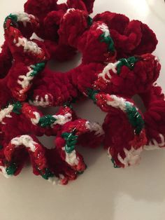 Homemade Velvet Crocheted Scrunchies. Available in plain red and red with Christmas trim.  *Custom orders welcome so please ask! *Every item is custom made so slight differences will occur. Each Scrunchies has a small dot of glue to hold stitches together. Crocheted Scrunchies, Scrunchies Crochet, Scrunchies Black, Crochet Scrunchie, Crochet Scrunchies, Plain Red, Red Crochet, Christmas Crochet, Crochet Bag