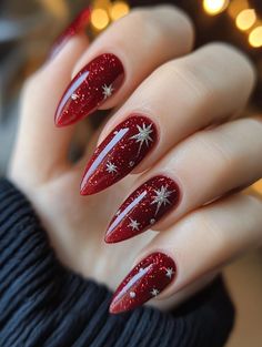 Tis the season for fabulous nails! Discover 27 captivating Christmas color ideas that'll have you feeling merry and bright. From rich burgundies to icy blues, these festive hues are perfect for celebrating the most wonderful time of the year in style! 2024 Xmas Nails, Not Red Christmas Nails, Holidays Nails Christmas, Christmas Nails Red Candy Cane, Christmas Nails Designs Red, Red And White Snowflake Nails, Red Nails Ideas Christmas, Christmas Nails Red Almond, Christmas Nails Red Designs