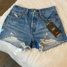 Never Worn, With Tags! Women’s Levi’s 501 Shorts. High Rise Size 28! Levi’s Shorts, Closet Expansion, Floral Mini Dress Summer, Edible Slime Recipe, Baddie Closet, Orange Homecoming Dresses, Best Dry Shampoo, Edible Slime, Cute Summer Fits