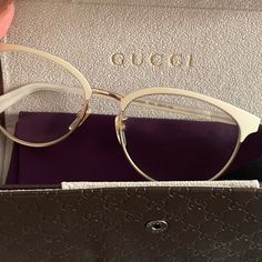 White Eyeglass Frames Gucci (Authentic) Only Worn A Handful Full Of Times! Excellent Condition. Ladies Glasses Frames, Wood Eyeglasses, Glasses For Oval Faces, Womens Glasses Frames, Gucci Glasses, Oval Glasses, Lenses Color, Oval Faces, Eyeglass Case