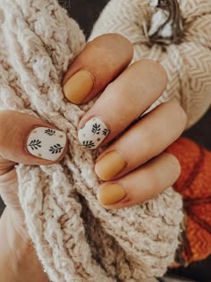 Easy Fall Nail Designs, Fall Nails Art, Simple Fall Nails, Fall Nails Ideas, Fall Gel Nails, Cute Nails For Fall, November Nails, Dip Nails