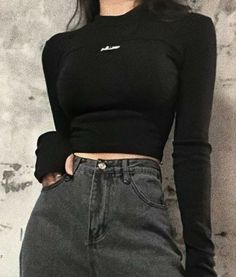 Мода подростков 2023-2022 Longsleeves Outfit, Outfits Punk, Haircut Selfie, Classy Edgy, Photo Hijab, Outfits Simple, Casual Edgy, Outfits Edgy, Cute Hairstyle