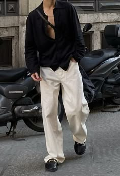 Male Celebrities Street Style, Men Summer Fashion 2023, Outfit Streetwear Boy, Museum Date Outfit Men, Man Fashion 2023, Male Outfits Ideas, Male Outfits Summer, Aesthetic Outfits Men Summer, Male Summer Outfits