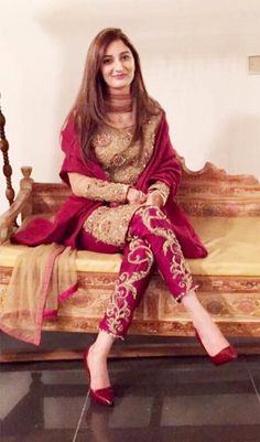 Dubata Style, Indian Fashion Trends, Pakistani Wedding Outfits, Pakistani Dresses Casual, Salwar Kamiz, Casual Wear Dress, Pakistani Dress