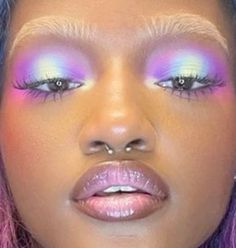 Weird Makeup Ideas, Silly Makeup, Graphic Eyeshadow, Pastel Makeup Looks, Quirky Makeup, Trippy Makeup, Funky Makeup Looks, Kidcore Makeup, Crazy Eyeshadow