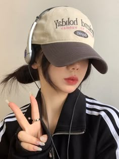 Retro color-blocked baseball cap｜Korean style versatile soft-top cap｜Wide brim hat｜2023 new women's hat Winter Caps For Women, Academia Streetwear, Hat Aesthetic, Winter Caps, Outdoor Shopping, Rose Gold Wedding Band, Baseball Caps Fashion, Hair Accessories Set, Embroidery Letters