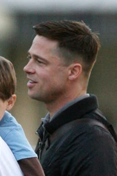 Brad Pitt Short Haircut, Brad Pitt Mullet Hair, Brad Pitt Buzzcut, Brad Pitt Short Hair, Brad Pitt Medium Length Hair, Brad Pitt Hairstyles, Brad Pitt Fury Haircut, Justin Bieber Haircut, Bieber Haircut