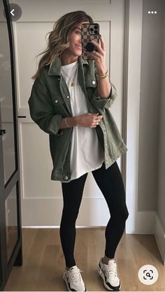 Sahm Outfits Midsize, 2024 Fall Casual Outfits Women, Bra With Jacket Outfit, Hip Mom Style, Easy Casual Outfits Winter, Fall Fashion For Moms Over 30, What Not To Wear To Work, 35 Yo Women Fashion, Tan Pants Fall Outfit