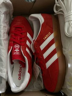 adidas gazelle red Red Canvas Shoes Outfit, Shoes Gazelle, Adidas Red Gazelle, Red Shoes Aesthetic, Red Sambas Adidas Outfit, Adidas Gazelle Aesthetic, Red Gazelle, Red Adidas Gazelle, Adidas Gazelle Red