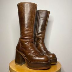 Brown Chunky Boots, Redo Closet, Chunky Heeled Boots, Retro Groovy, Brown Heels, 90s Retro, Vintage Boots