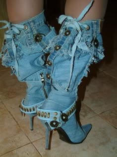 Shoes Heels Classy, Denim Inspiration, Hot Boots, Stylish Boots, Beautiful Boots