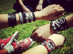 me n my friends being cool af :o) Rawr Xd, Scene Kids, Scene Emo, How To Apologize, Emo Scene, Best Self, Punk Fashion, My Vibe, Dream Clothes