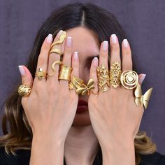 ❀ I made this Gold Statement Rings for you, to make you look elegant. A Adjustable Rings that can fit perfectly to all styles. You will look elegant when you wear this Chunky ring. Full Finger ring stands out with flashy designs. If you have a modern and rebellius style, this Boho Style Big Rings is for you. ❀ It is a Snake ring with sterling silver plated matte finish. ❀ All the Wide Band rings are adjustable in the back. Rings are easy to adjust and would fit fingers size US 4 and up ❀ If you Scorpio Ring, Full Finger Ring, Full Finger Rings, Rings Boho, Long Ring, Thick Ring, Spiral Ring, Chunky Ring, Knuckle Ring