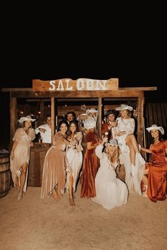 THEMED WEDDING DRESS CODES EXPLAINED 2023 Country Wedding, Cowboy Wedding Bridesmaids, Saloon Wedding Theme, Beach Western Wedding, Western Wedding Outdoor, Wild West Wedding Dress, Western Wedding Planning, Wedding Reception Western, Cowboy Wedding Reception