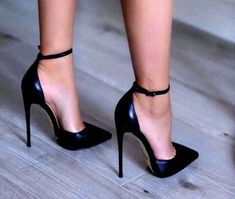 Classy Shoes, Hot Heels