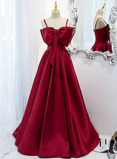 Prom Dress With Bow, Vestidos Oscar, डिजाइनर कपड़े, Gown Red, Formal Evening Gown, Spaghetti Strap Prom Dress, Long Gown Dress, Party Kleidung, Simple Pakistani Dresses