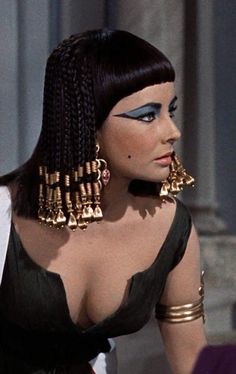 Elizabeth Taylor Makeup, Cleopatra Halloween Costume, Elizabeth Taylor Cleopatra, Egyptian Beauty