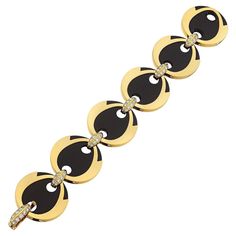 Andre Vassori Boucheron Modernist Diamond Onyx Gold Circle Link Bracelet For Sale at 1stDibs Boucheron Bracelet, Gold Circle, Round Cut Diamond, Link Bracelets, Antique Jewelry, Statement Pieces, Vintage Antiques, My Jewellery, Onyx