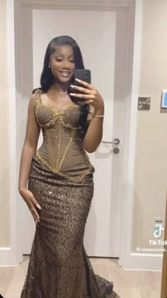 Corset Asoebi Styles, 10k Wedding, Nigerian Traditional Dresses, Nigerian Dress, Nigerian Lace Styles Dress, Mode Mantel, Nigerian Lace Styles, African Prom Dresses