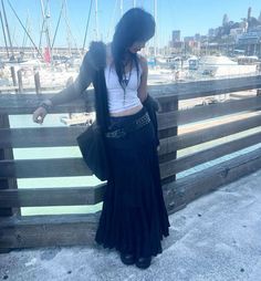 Alternative 2000s Fashion, Maxi Skirt Alt Outfit, Knocked Loose Concert Outfit, Easy Gothic Outfits, Goth Outfit Ideas Summer, Scuba Grunge Chic, Romantic Goth Summer Outfits, Dark Nymph Outfits, Goth Picnic Outfit