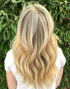 Bangs And Balayage, Hair Spring, Spring Hairstyles, Spring Vibes, Curtain Bangs, Blonde Balayage, Hair Trends, Balayage