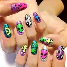 Alien Nails, 90s Nails, Nail Design Glitter, Space Grunge, Space Nails, Art Alien, Nail Goals, Grunge Nails, Simple Nail Art Designs