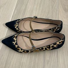 I Bought This Pair Of Flats Two Years Ago But Only Wear Them Twice. I Am A Size 7 But This Pair Is A Size 8. They Are So Comfortable And Beautiful But I Have To Give Them To Others Who Fits. Tabitha Simmons No Longer Make Shoes Anymore, So Don’t Hesitate To Get These! No One Will Have A Same Pair. Leopard Print Flats, Tabitha Simmons, Coach Shoes, Flat Color, How To Make Shoes, Loafer Flats, Flat Shoes Women, Leopard Print, Black And Brown