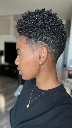 Wash My Hair, Quick Curls, Short Hair Styles African American, Short Natural Curly Hair, Short Shaved Hairstyles, Shaved Hair Designs