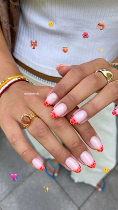 #nails #summer #nailsofinstagram #rednails #bloominggel #bloominggelnails #cute #cutesummerdesign #cutenails #girlynails #scandinavian #scandinavianstyle #orangenails #elisabethnails Holiday Nails Orange And Pink, Ruby Nails, Rave Nails, G Nails, Acrylic Set, Nails Only, Dream Nails