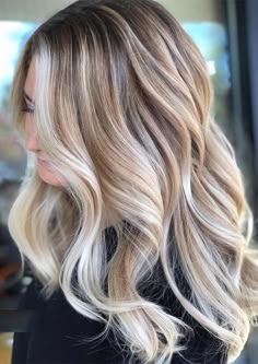 Spring Hair Color Blonde, Cream Blonde Hair, Cream Blonde, Hair Color Blonde Highlights, Brandy Melville Outfits, Blonde Hair Color Ideas, Balayage Ombre, Spring Hair Color, Ombré Hair