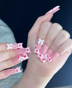 stephsxnailss on instagram Uñas Hello Kitty, Gold Acrylic Nails, Modern Nails, Long Nail Designs, Hello Kitty Nails, Work Nails, French Acrylic Nails