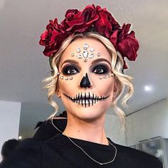 Gem Makeup Looks Halloween, Catrina Costume Dresses, Easy Dia De Los Muertos Makeup Ideas, Skeleton Bride Costume, Skull Costume, Halloween Makeup Sugar Skull, Gothic Halloween Costumes