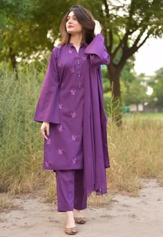 Simple Dress Casual, Latest Dress Design, Pakistani Fashion Casual, Stylish Short Dresses, Pakistani Dresses Casual, Pakistani Fancy Dresses, Modest Dresses Casual, Simple Pakistani Dresses