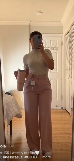 Business Casual Outfits Receptionist, Business Casual Outfits With Heels, Business Casual Outfits Pink Pants, Professional Outfits Women Black Women, Outfits For Sales Job, Office Outfits Women Pants, Jw Slacks Outfits, School Professional Outfits, Sweater Professional Outfit