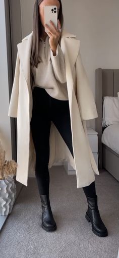 Winter Fashion Outfits Casual, Outfit Chic, Beige Coat, Cold Outfits, Looks Chic, Autumn Outfit, Fall Fashion Outfits