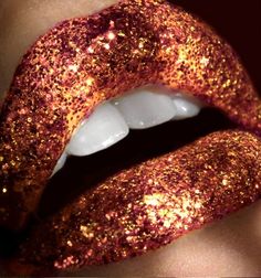 •(❣)•C⚬vєττ!ηg C⚬℘℘єя•(❣)• Glitter Wallpaper Iphone, Black Matte Lipstick, Festival Make Up, Glitter Texture, Glitter Lipstick, Glitter Gloss, Nice Lips, Love Lips, Kissable Lips