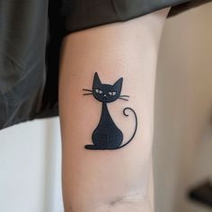 Artistic Black Cat Tattoo Sketches Black Cat Tattoos For Women, Minimalist Cat Tattoo Designs, Minimalist Cat Tattoo, Foo Dog Tattoo Design, Black Cat Tattoo, Foo Dog Tattoo, Cute Cat Tattoo, Dog Memorial Tattoos