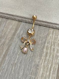 Cute Bow Belly Button Ring Silver or Gold Dainty Minimalist - Etsy Aesthetic Belly Button Piercing, Belly Button Piercing Gold, Belly Button Rings Gold, Cute Belly Button Piercing, Gold Belly Button Piercing, Piercings Corps, Belly Button Piercing Rings