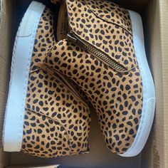 Cheetah Boots Only Worn Once Still Brand New Size 8 Cheetah Boots, Bootie Boots, New Color, Ankle Boots, Brand New, Women Shoes, Boots, Women Shopping, Color