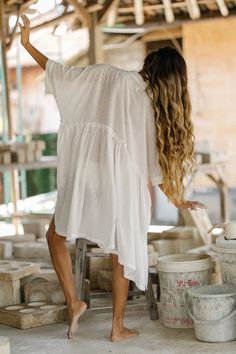 Finally fashionable everyday clothing for the natural woman. Stock up on your white kundalini yoga clothing. Shop for your vacation resort wear. Find and discover clothing for your next yoga retreat. Perfect for your photoshoot to amplify your social media presence. Clothing for kundalini yoga.