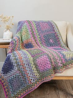 blanket crochet afghans Aesthetic Crochet Patterns, Granny Square Pattern Free, Afghan Crochet Pattern, Crochet Patterns Ideas, Granny Stripe, Granny Square Projects, Cat Crochet, Free Aesthetic, Aesthetic Crochet